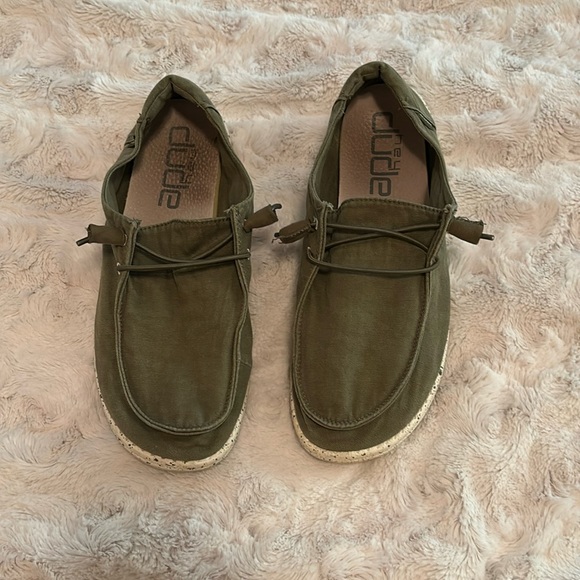 Olive green hey dude shoes size 11 - Picture 1 of 2